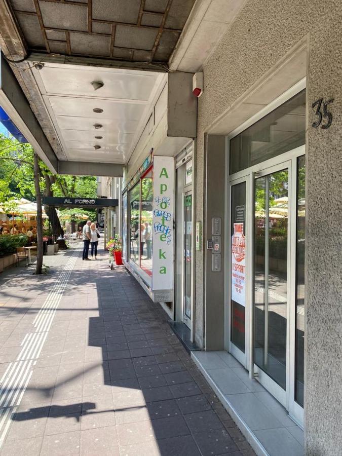 Politika Belgrado Exterior foto